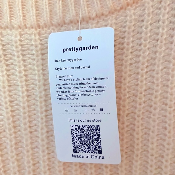 PRETTY GARDEN | Women’s Cream Crew Neck Sweater NWT Size Small - Picture 4 of 5
